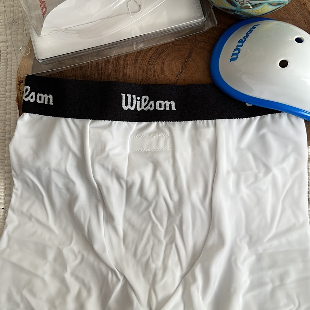 Wilson - Picture 5 of 7